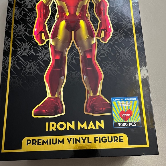 NWB - Funko x Marvel x VeVe Funko Gold 18” Iron Man Collectible - Gold 1/450 - Picture 2 of 11